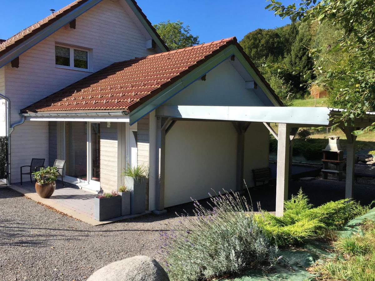 Studio A Le Menil Avec Magnifique Vue Sur La Montagne Jardin Amenage Et Wifi A 4 Km De La Plage 아파트 외부 사진