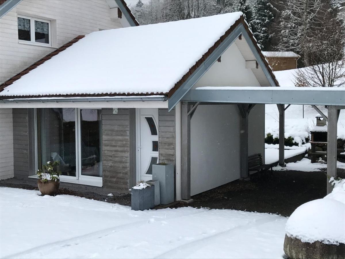 Studio A Le Menil Avec Magnifique Vue Sur La Montagne Jardin Amenage Et Wifi A 4 Km De La Plage 아파트 외부 사진