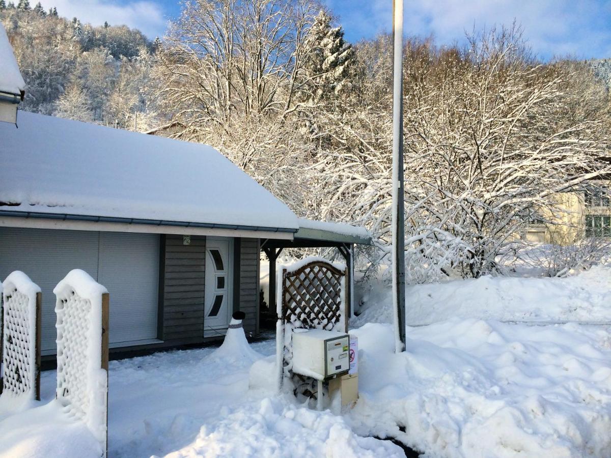 Studio A Le Menil Avec Magnifique Vue Sur La Montagne Jardin Amenage Et Wifi A 4 Km De La Plage 아파트 외부 사진